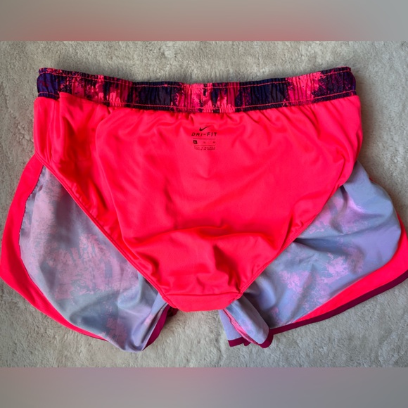 Nike Tempo Shorts Women Size XL - Picture 8 of 10